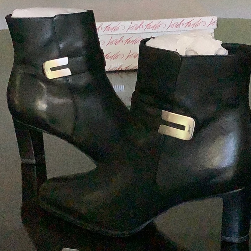 Black leather ankle boot